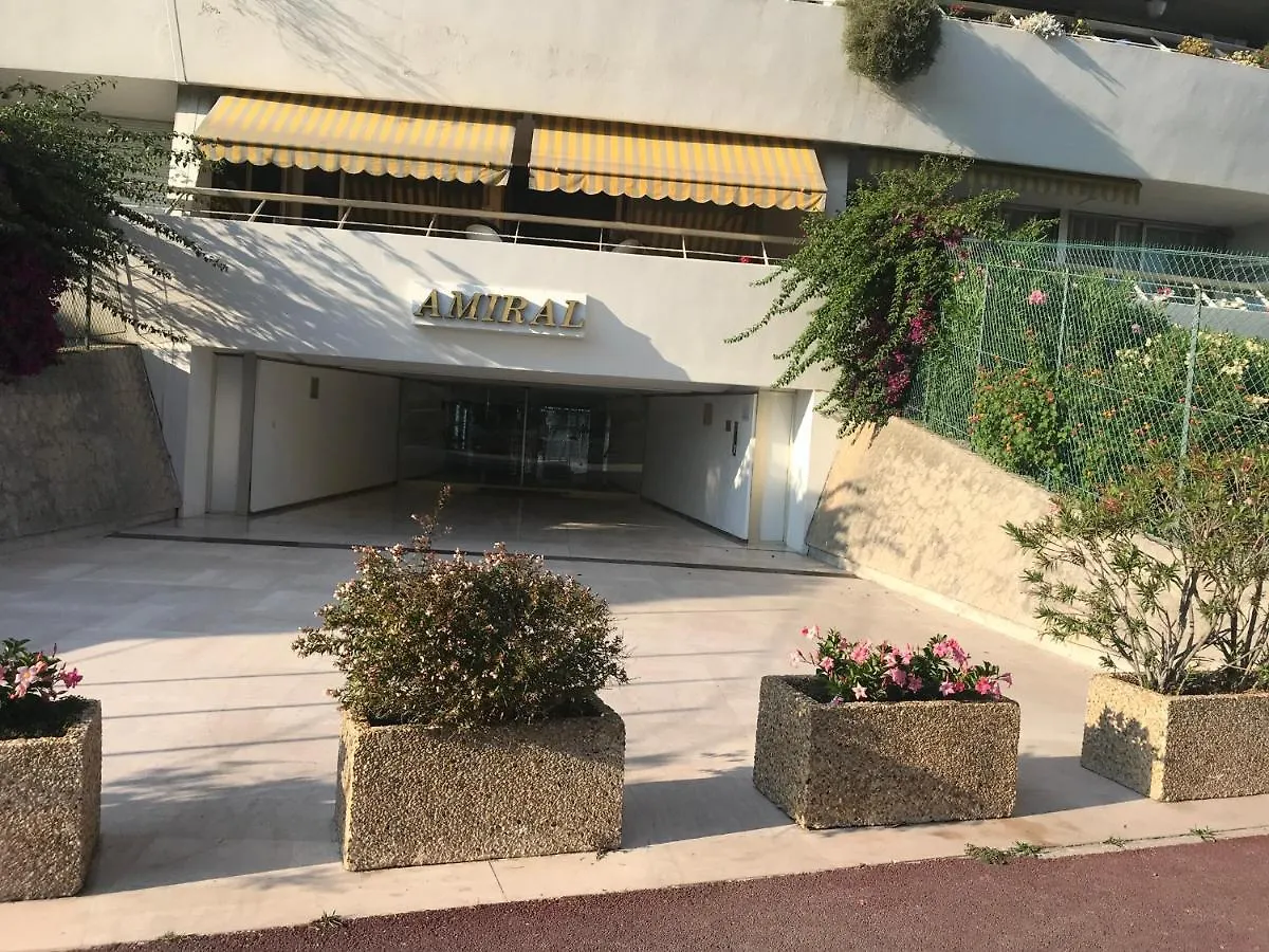 Appartement Magnifique 60 m2 les pieds dans l'eau à Villeneuve-Loubet 0*,