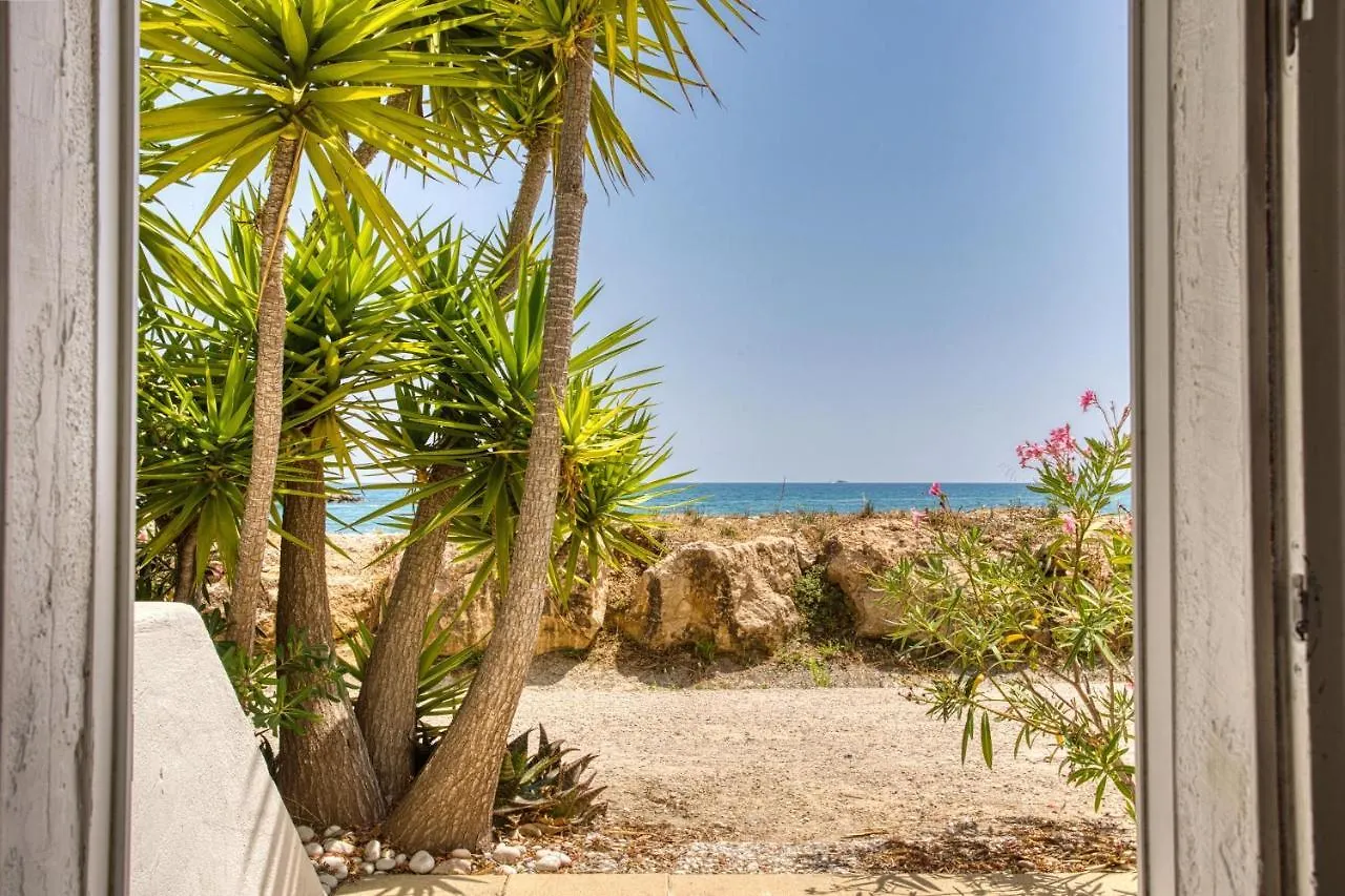 Appartement Magnifique 60 m2 les pieds dans l'eau à Villeneuve-Loubet