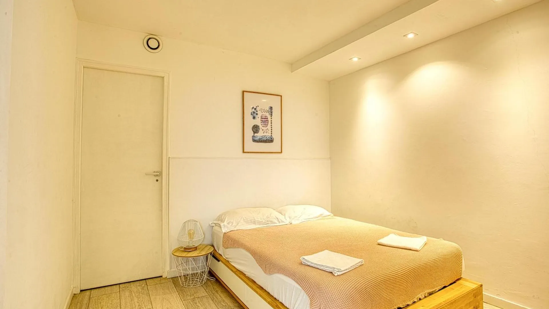 Appartement Magnifique 60 m2 les pieds dans l'eau à Villeneuve-Loubet